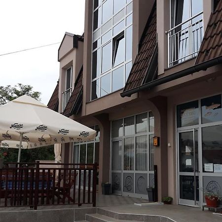 Prenociste I Restoran Ihthis Bajina Basta Exterior photo